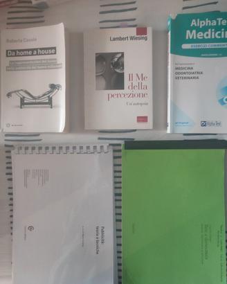 Libri universitari a 8€