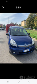Auto Toyota Yaris Verso