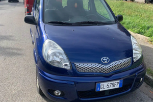 Auto Toyota Yaris Verso