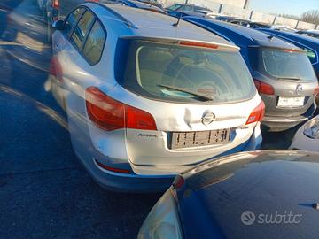 Opel Astra SW per ricambi