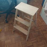 Ikea Bekvam sgabello richiudibile in legno
