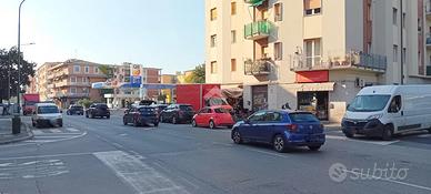 NEGOZIO A BRESCIA
