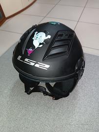 casco moto con stickers rimuovibili sopra