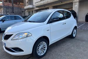Lancia Ypsilon 1.2 69 CV 5 porte GPL Ecochic Gold 
