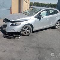 Volvo V40 2015 2.0 TD Demolita - Per Ricambi