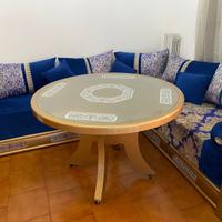 Divano con tavolo