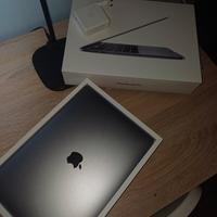 MacBook Pro 13” (2020) 