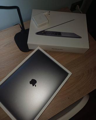 MacBook Pro 13” (2020) 