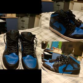Air Jordan Mid 1 colore blu e nero