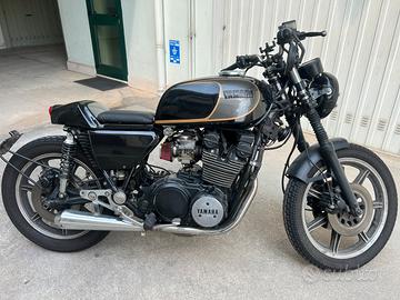 Yamaha XS 850 cafe racer