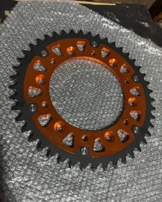 Corona anodizzata 45T passo 520 ktm