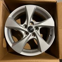Cerchi in lega Toyota 17"