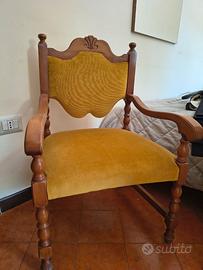 Poltroncina in legno