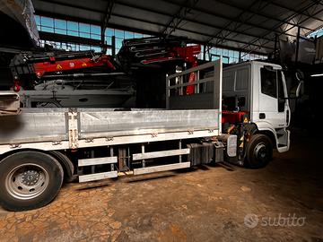 Iveco 160/150/e4 con gru' e cestello