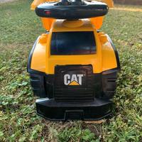 Camion giocattolo cavalcabile CAT