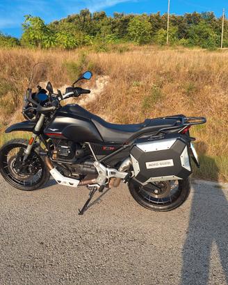 MOTO GUZZI V85TT