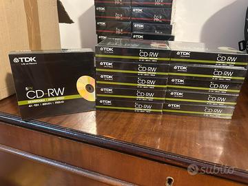 Lotto di CD e porta cd