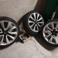 Cerchi e Ruote Complete x Tesla Model 3 2019
