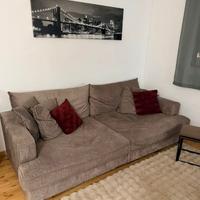 Divano super comodo usato poco
