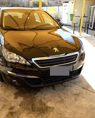Peugeot.