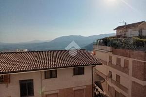 3 LOCALI A OLEVANO ROMANO