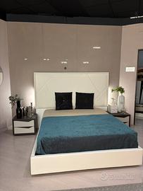 Letto matrimoniale + 2 comodini