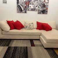 Divano in pelle bianco