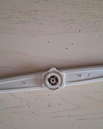 Braccio irroratore inf. lavastoviglie Whirlpool Ly