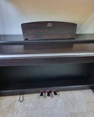 Pianoforte YAMAHA ARIUS YDP-141