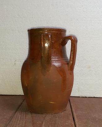 Caraffa in terracotta