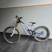 Commencal Dh V5 Supreme