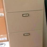 Classificatore a cassetti per cartelle sospese