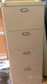 Classificatore a cassetti per cartelle sospese