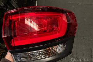 Fanali posteriori grand cherokee 2017
