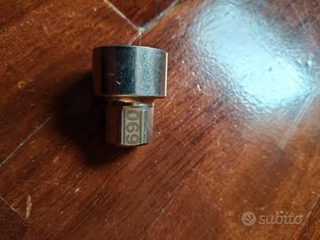 chiave per smontare bullone di sicurezza ruote