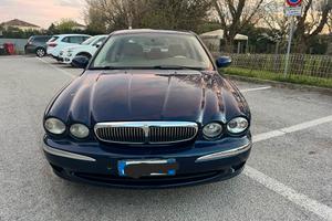 jaguar X-Type 2.5 V6 AWD GPL eccellenti condizioni