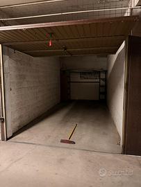 Garage in centro pescantina
