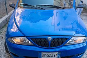 lancia y
