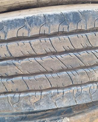 Pneumatici 295 80 R22.5 