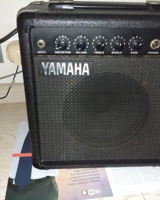 Amplificatore YAMAHA Model HY-10G III ; 25 Watt.