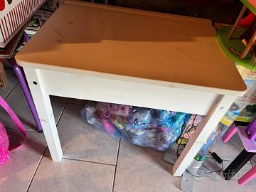 Scrivania Ikea bimbi con sedia in legno