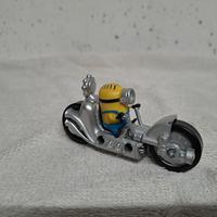 Minion con moto. 