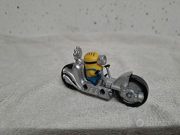 Minion con moto. 