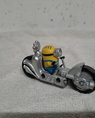 Minion con moto. 