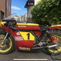 Suzuki 500 Titan corsa