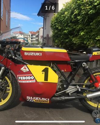Suzuki 500 Titan corsa