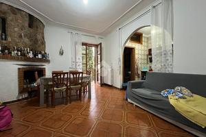 5 LOCALI A SANTERAMO IN COLLE