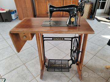 Macchina da cucire Singer anni 1950