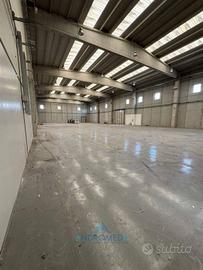 Immobile di 1850 m² a San Nicola la Strada