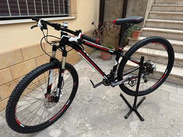 TREK Mountainbike 29 bicicletta front